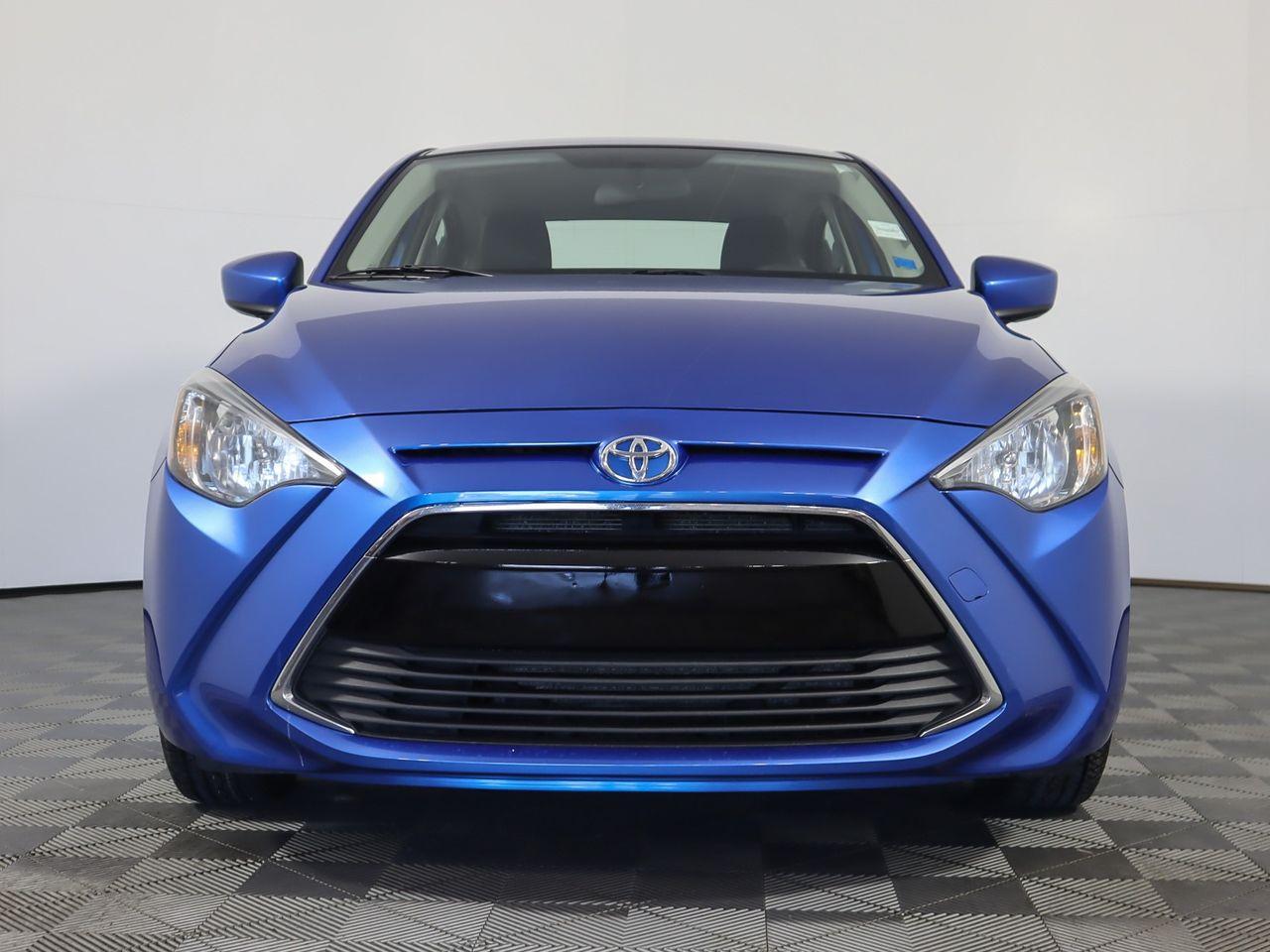 2016 Toyota Yaris L-2