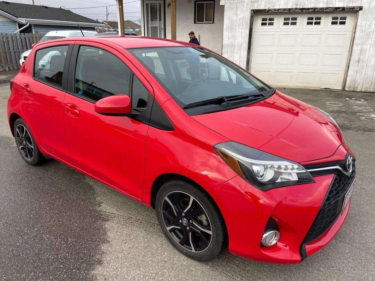 2016 Toyota Yaris SE-0