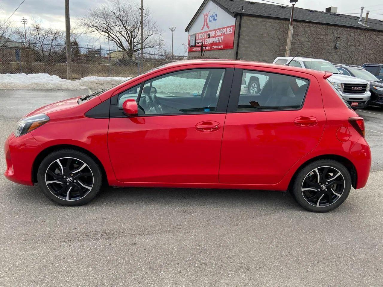 2016 Toyota Yaris SE-3