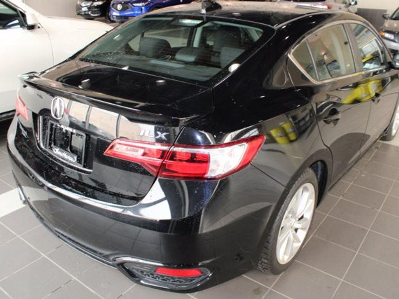 2017 Acura ILX 8-Spd AT-2