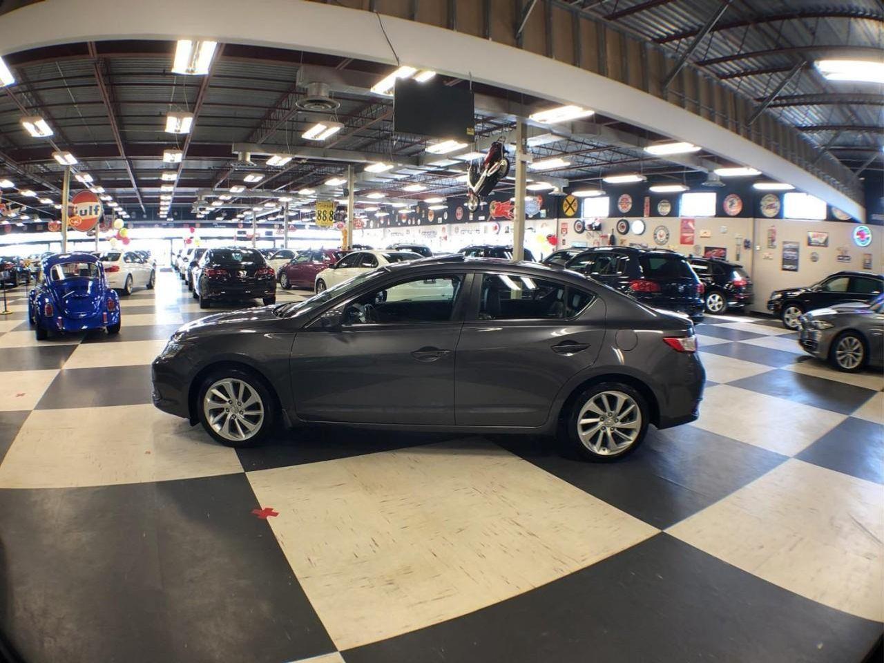 2017 Acura ILX 8-Spd AT-3