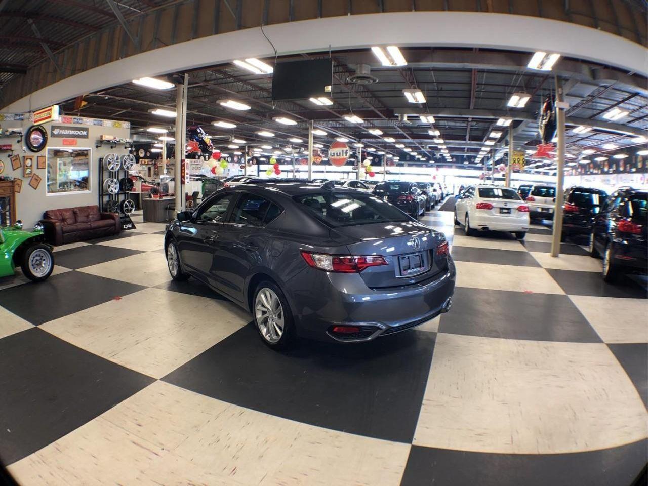 2017 Acura ILX 8-Spd AT-4