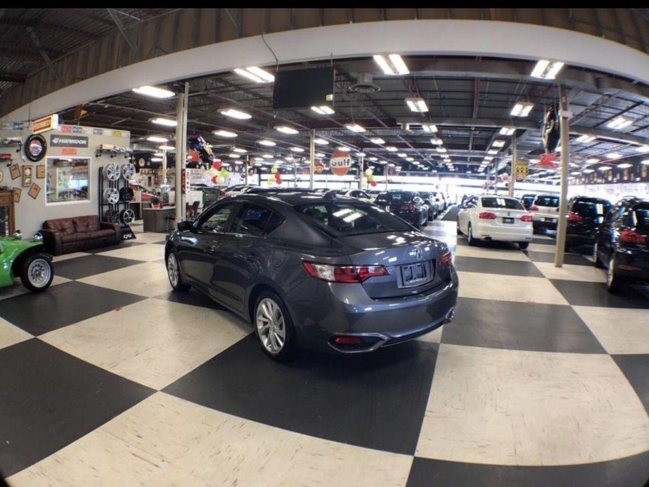 2017 Acura ILX 8-Spd AT-4