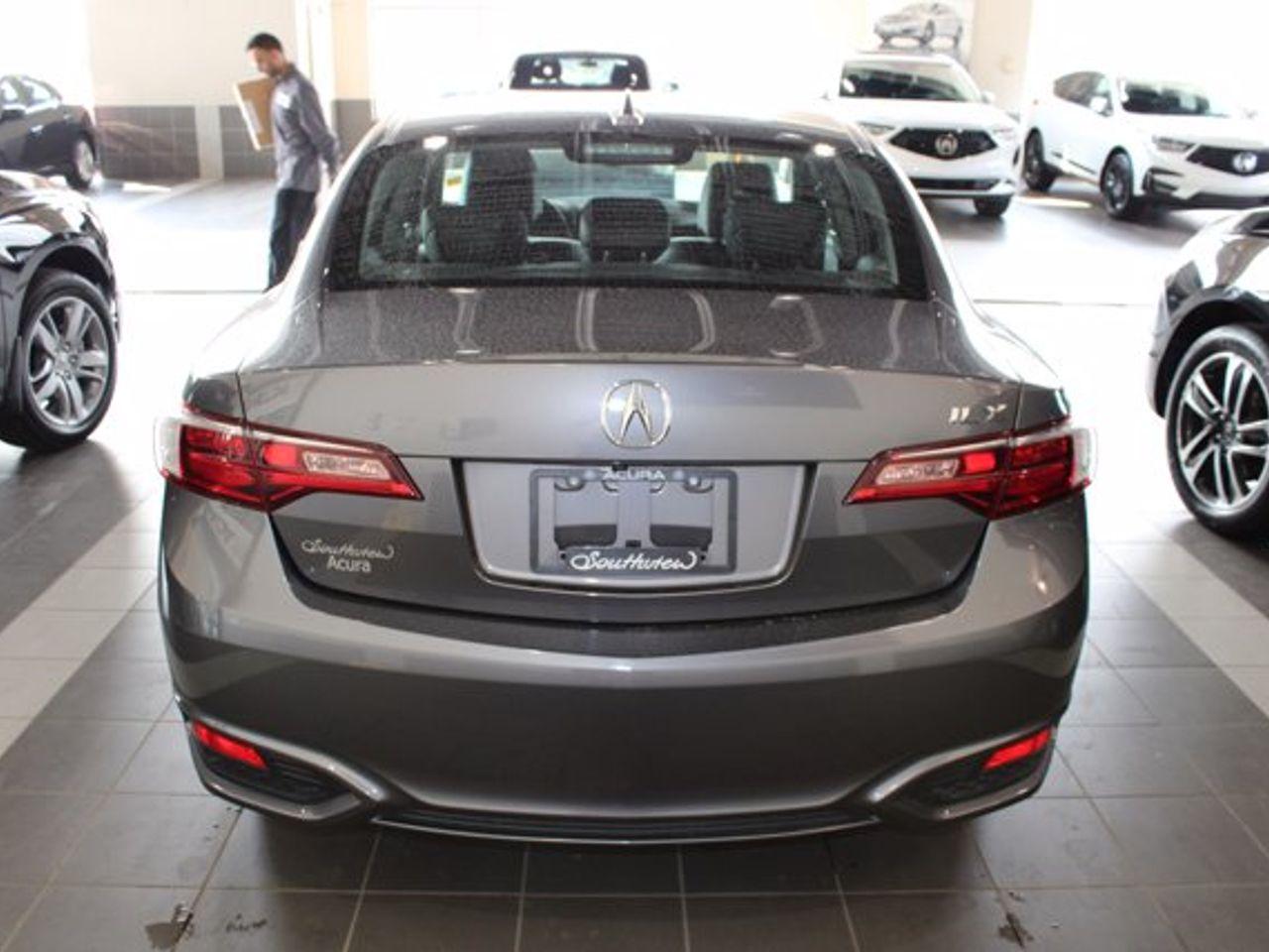 2017 Acura ILX 8-Spd AT-3