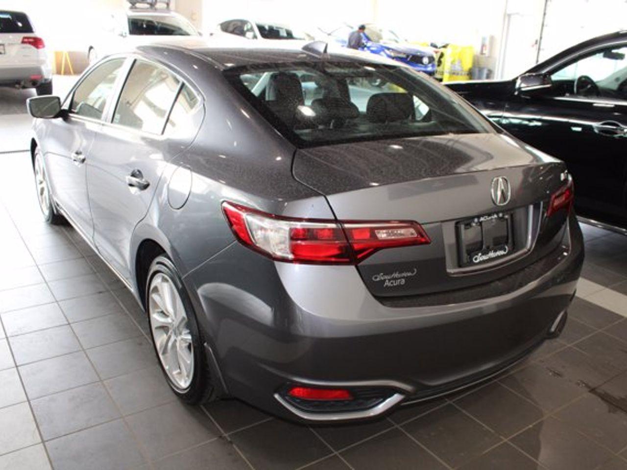 2017 Acura ILX 8-Spd AT-4
