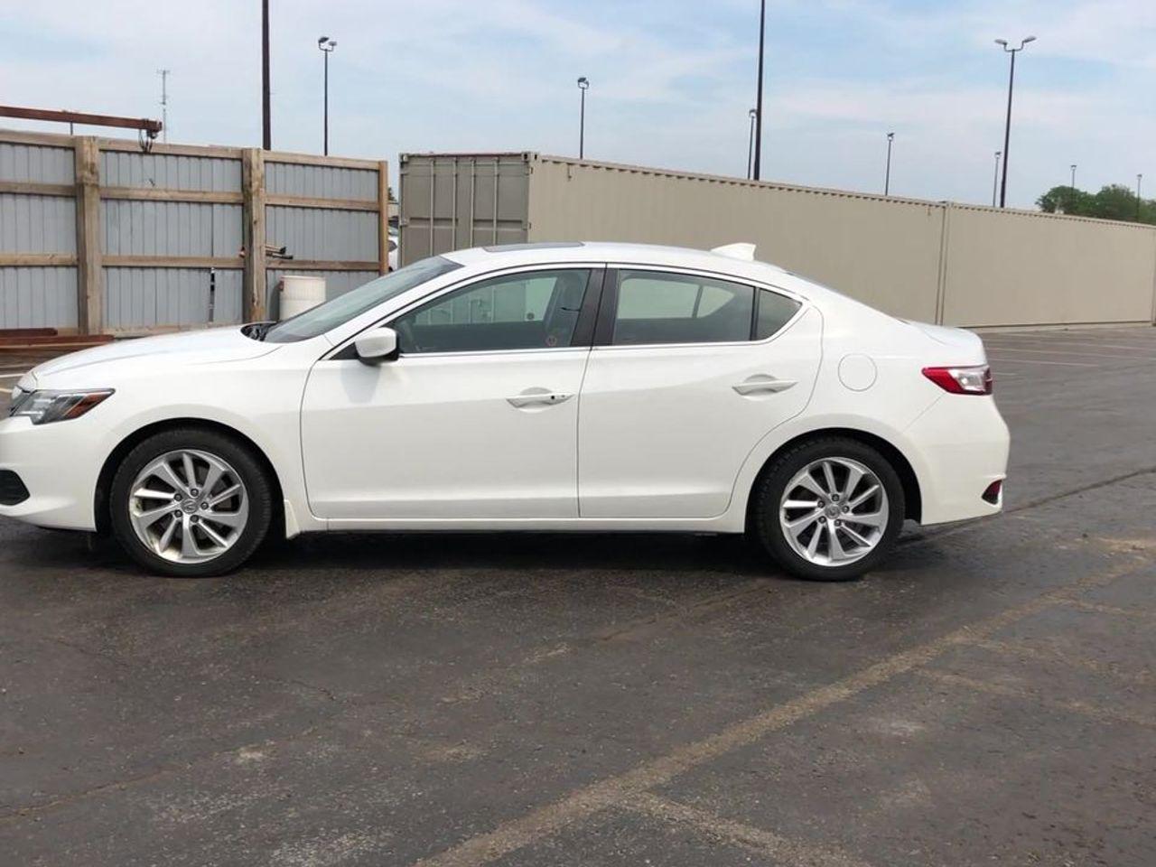 2017 Acura ILX 8-Spd AT-4