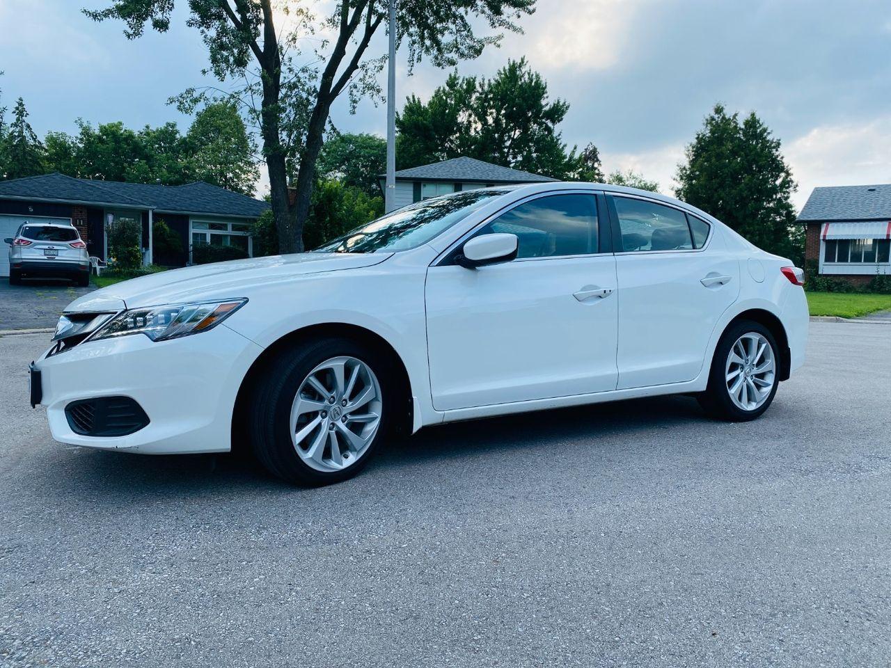 2017 Acura ILX 8-Spd AT-3