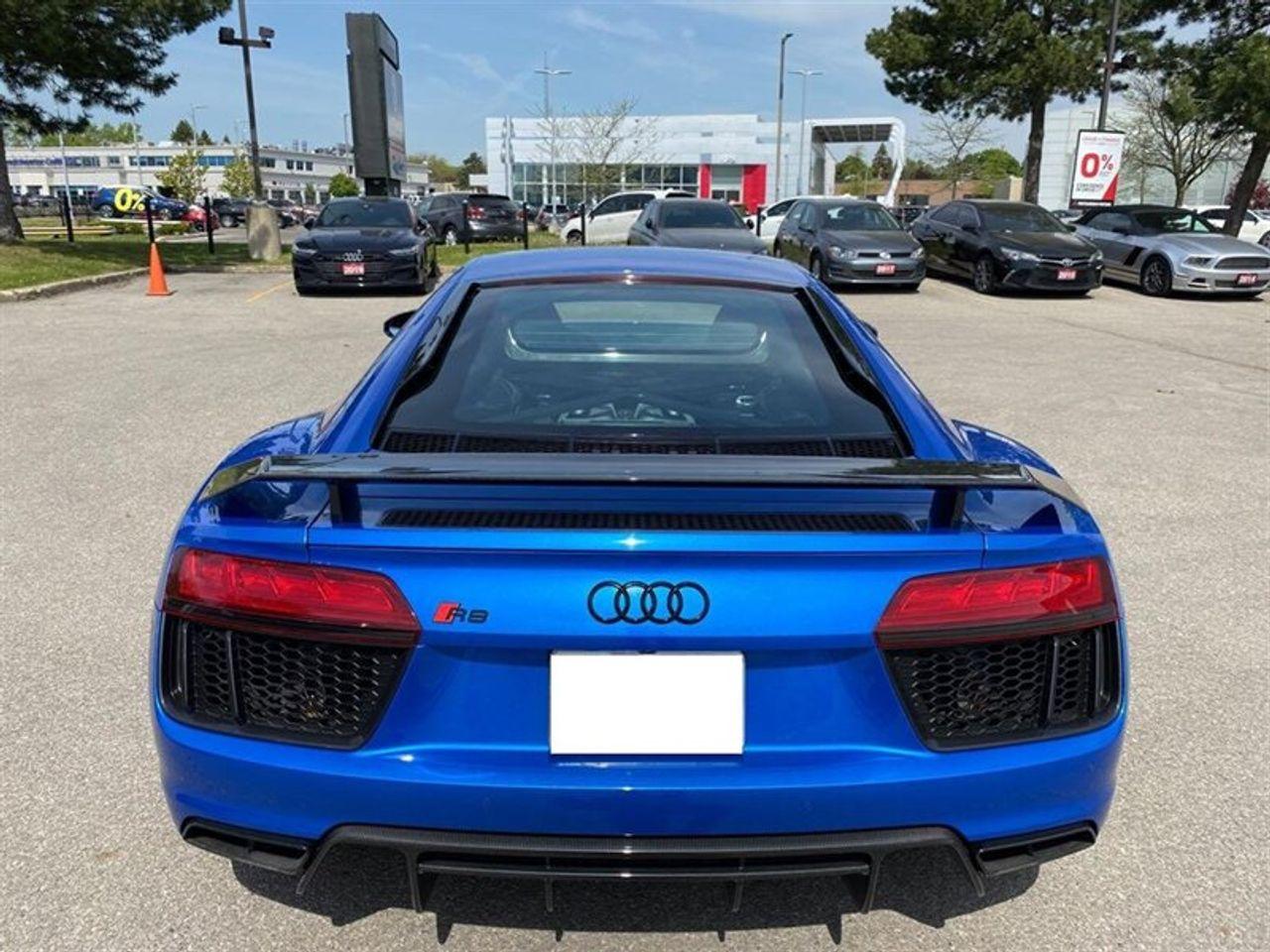 2017 Audi R8 Quattro-3
