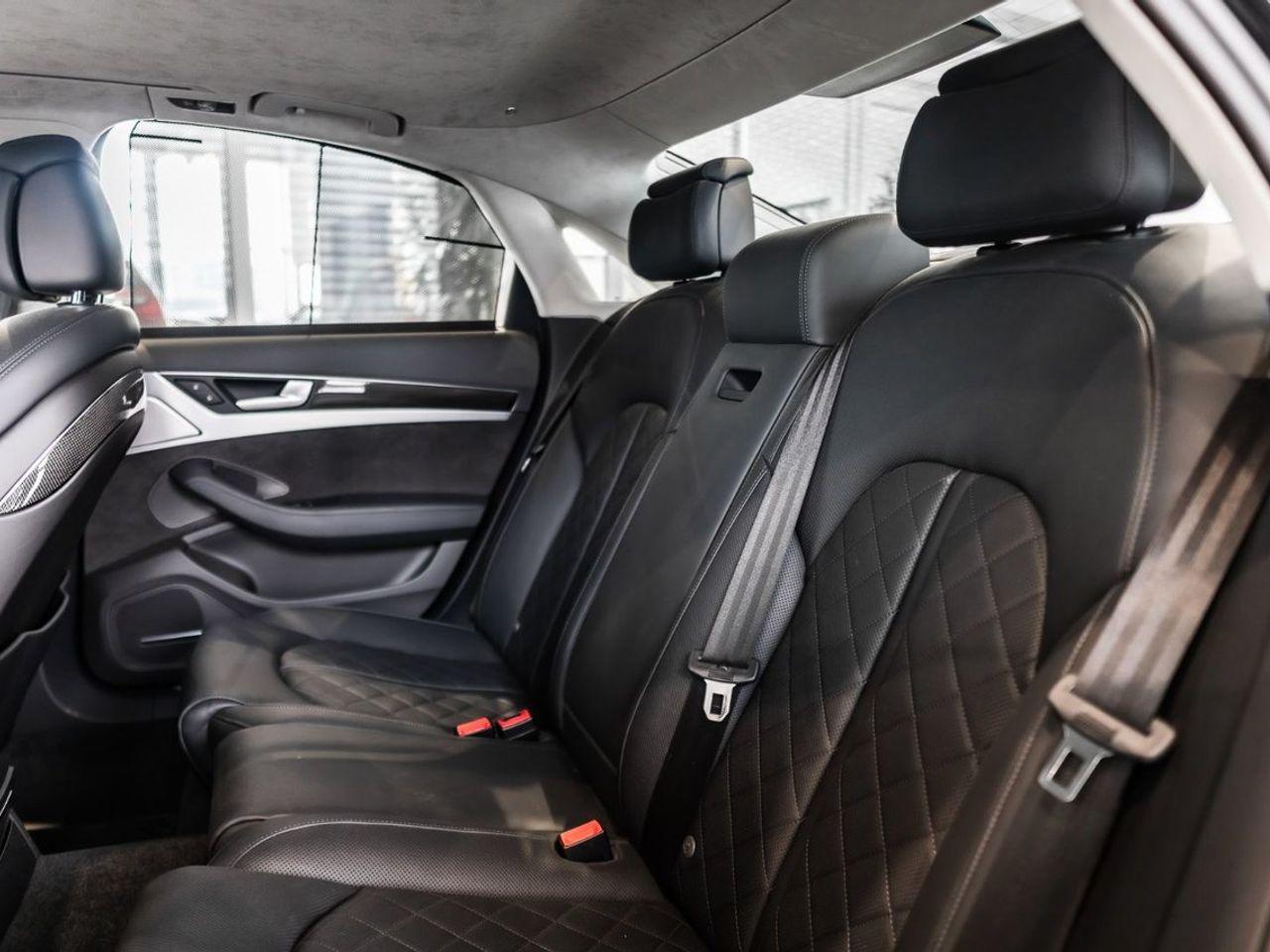 2017 Audi S8 -4