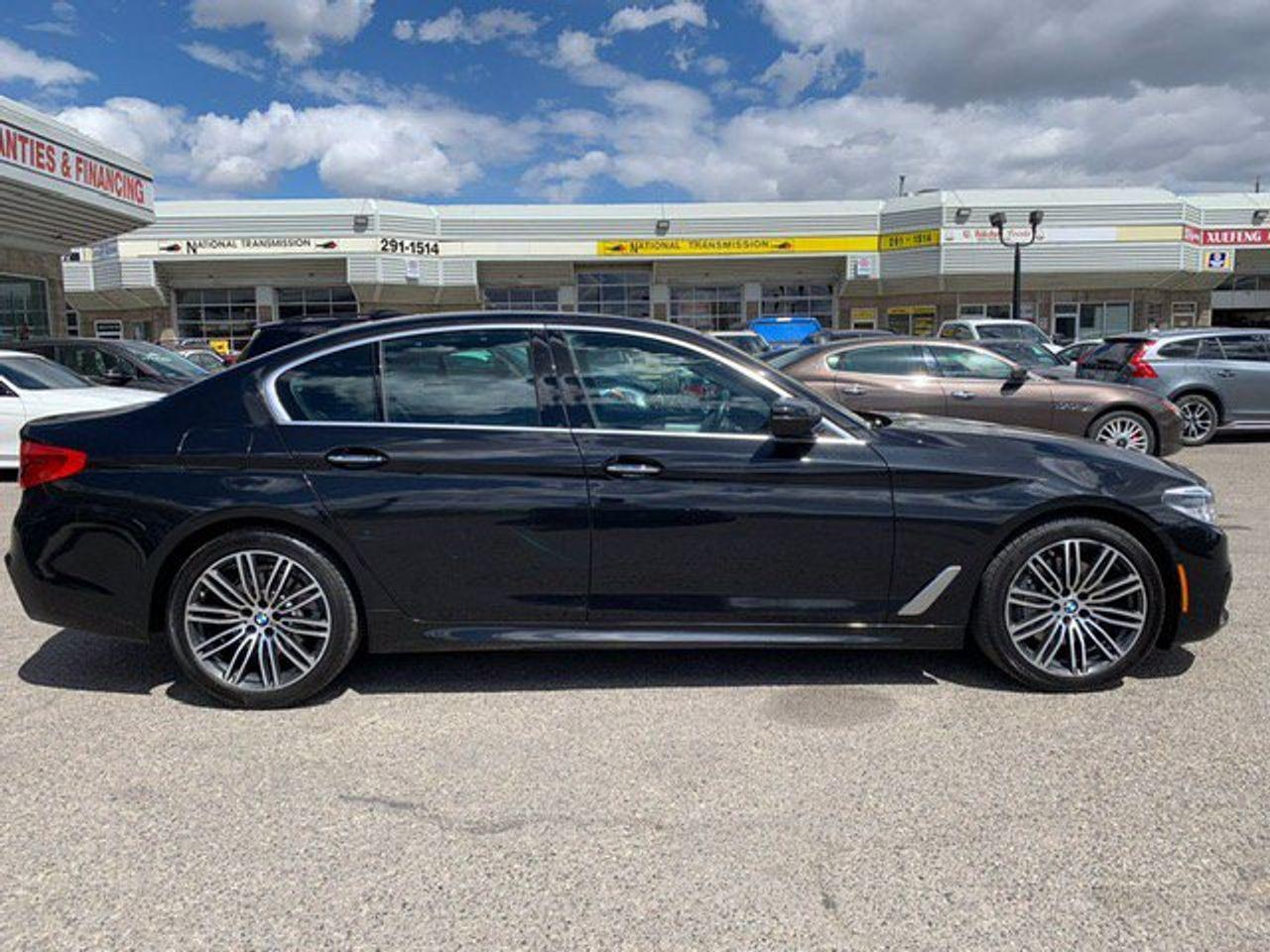 2017 BMW 5-Series 530i XDrive-3