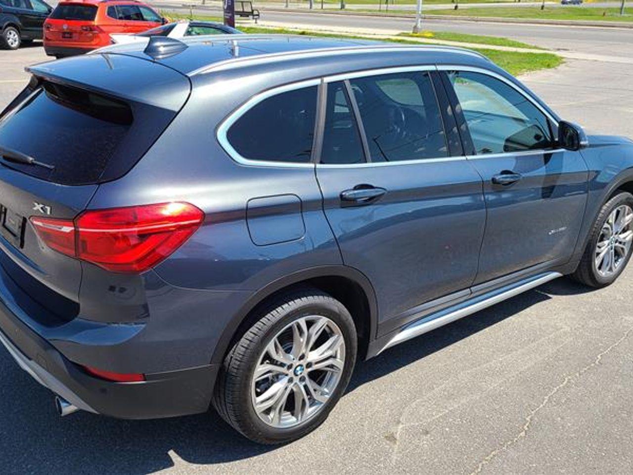 2017 BMW X1 Xdrive28i-4