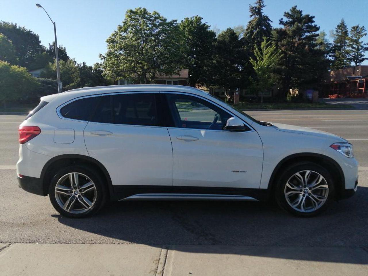 2017 BMW X1 XDrive28i-3
