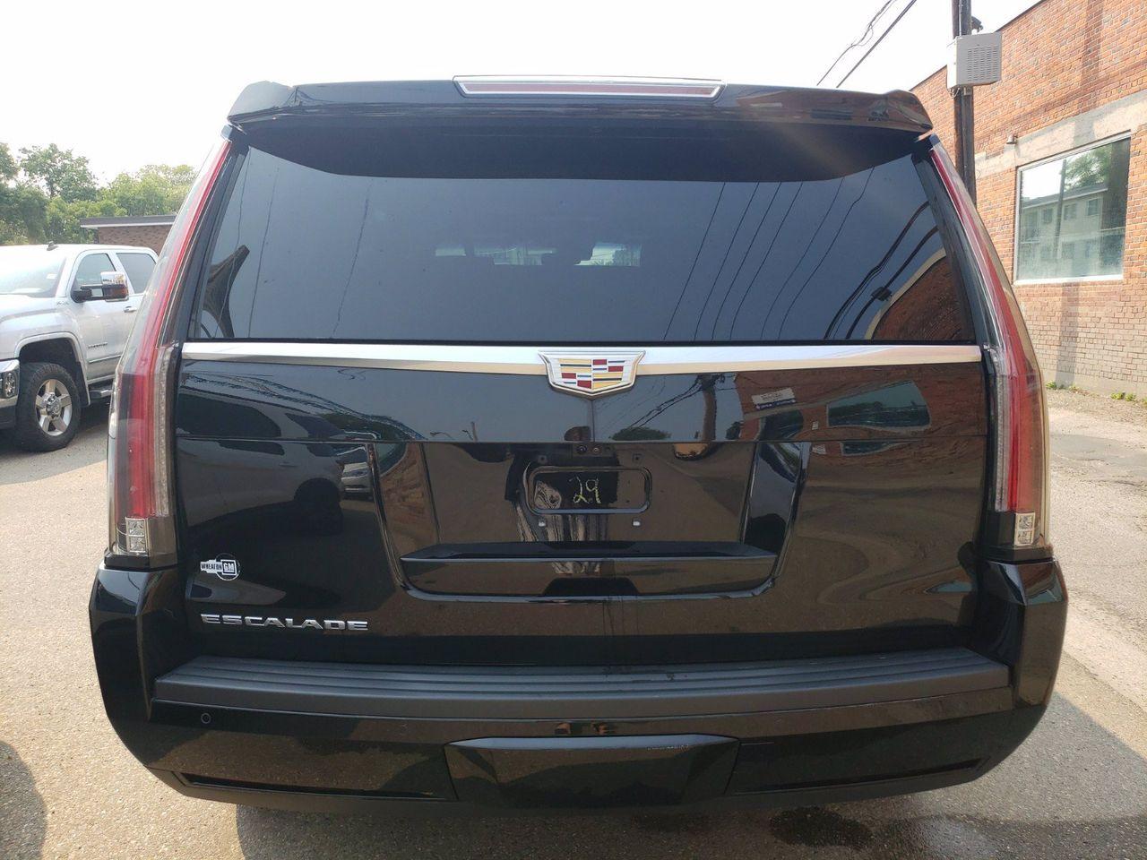 2017 Cadillac Escalade Platinum-3