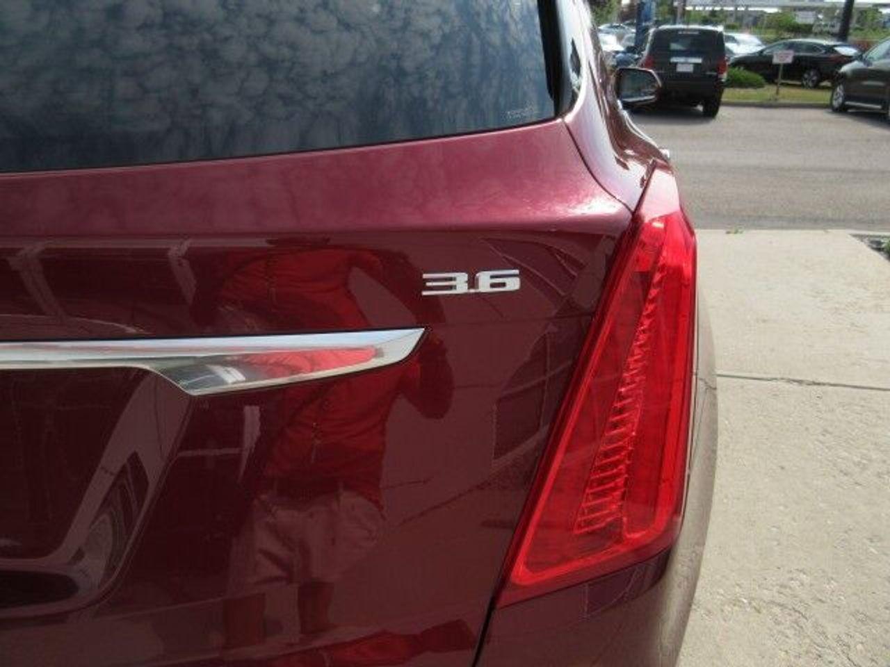 2017 Cadillac XT5 -3