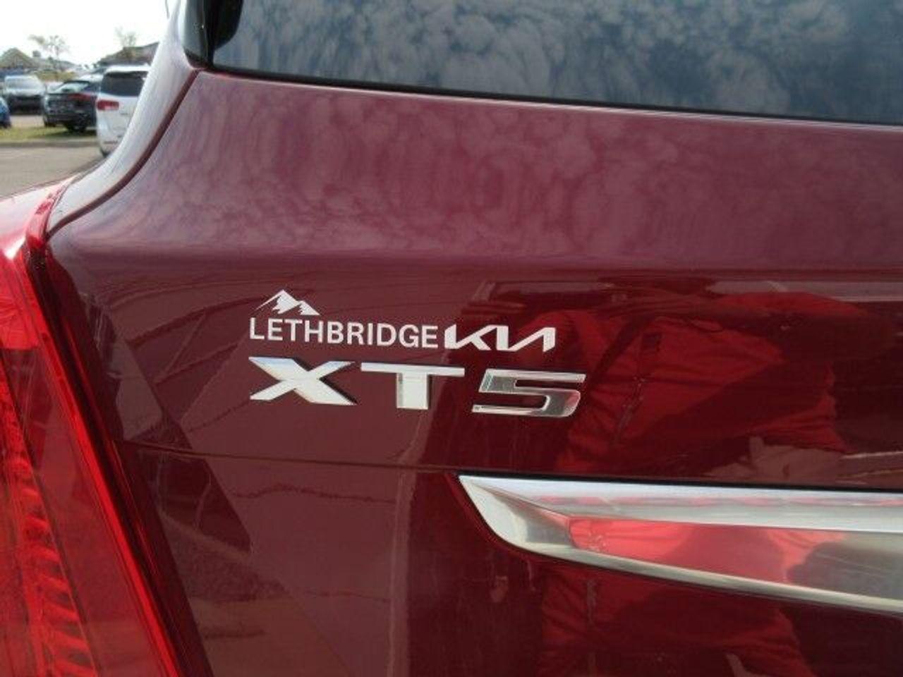 2017 Cadillac XT5 -4