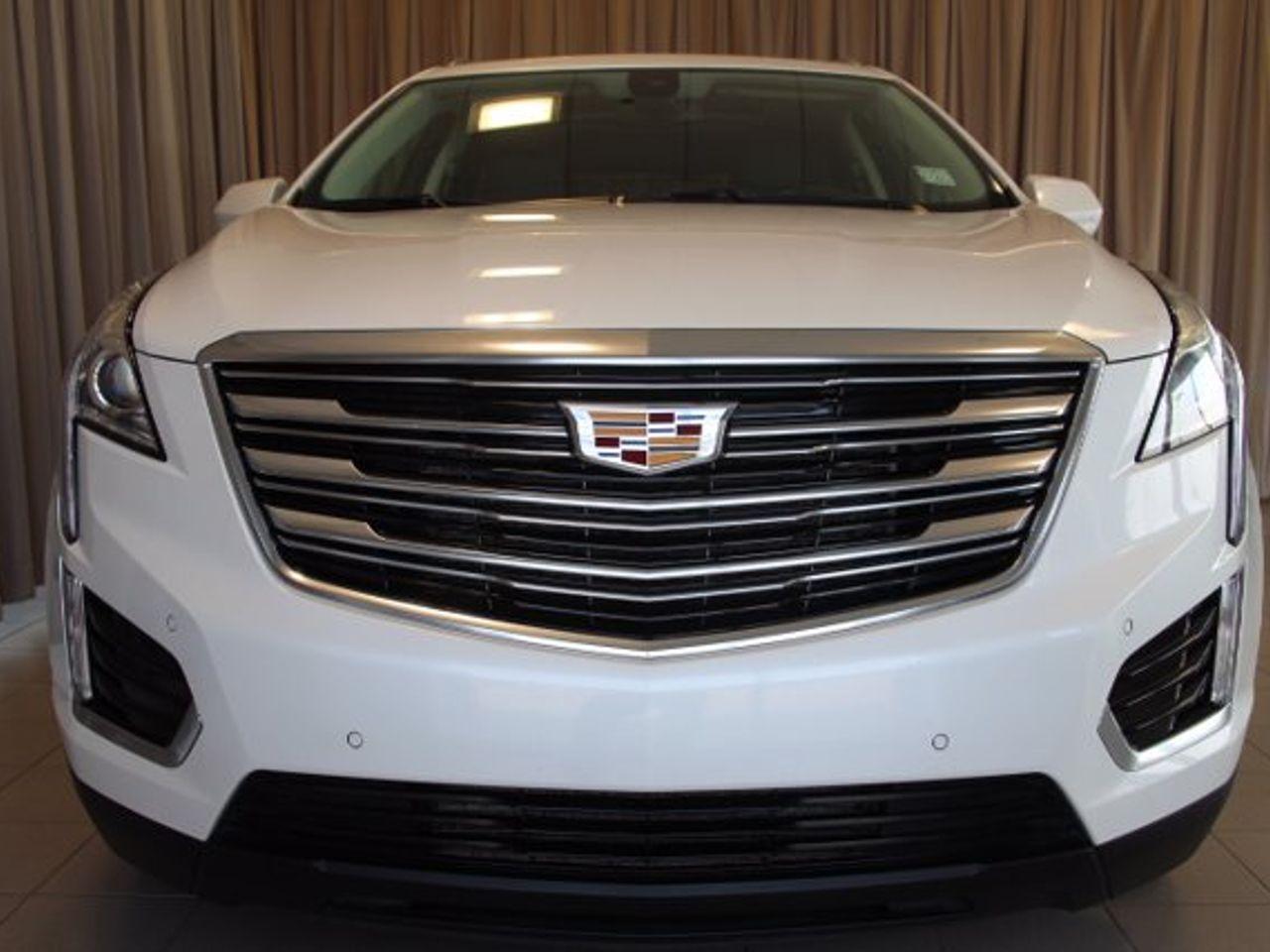2017 Cadillac XT5 Luxury-2