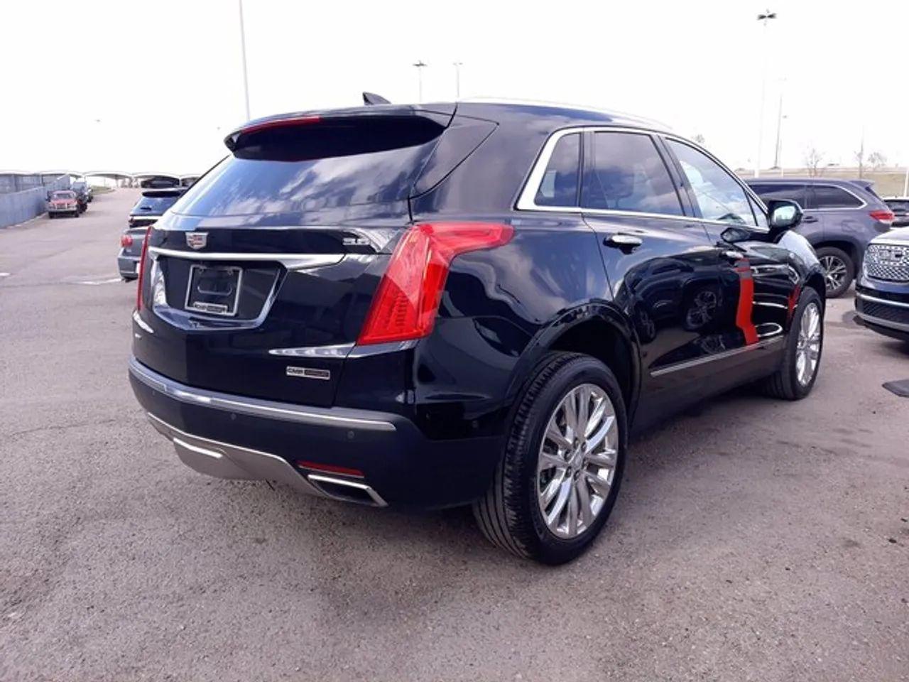 2017 Cadillac XT5 Platinum-3