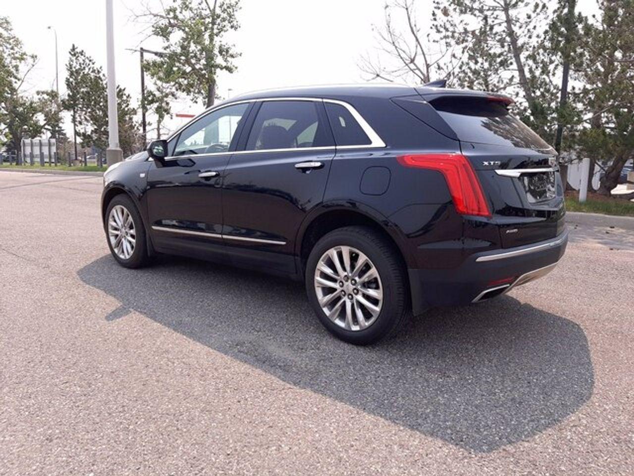 2017 Cadillac XT5 Platinum-1