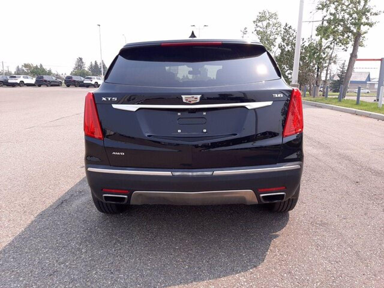 2017 Cadillac XT5 Platinum-2
