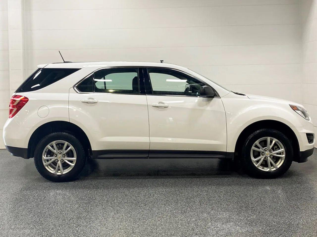 2017 Chevrolet Equinox LS-1