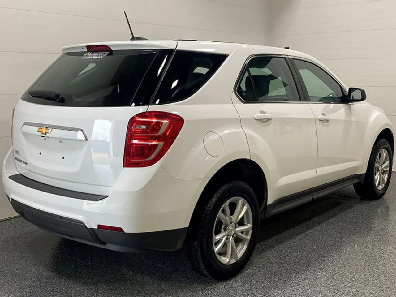 2017 Chevrolet Equinox LS-2