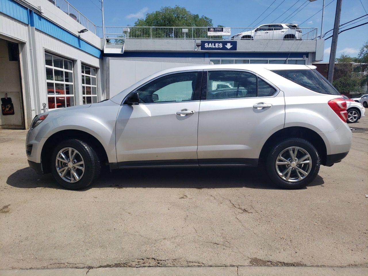 2017 Chevrolet Equinox LS-2
