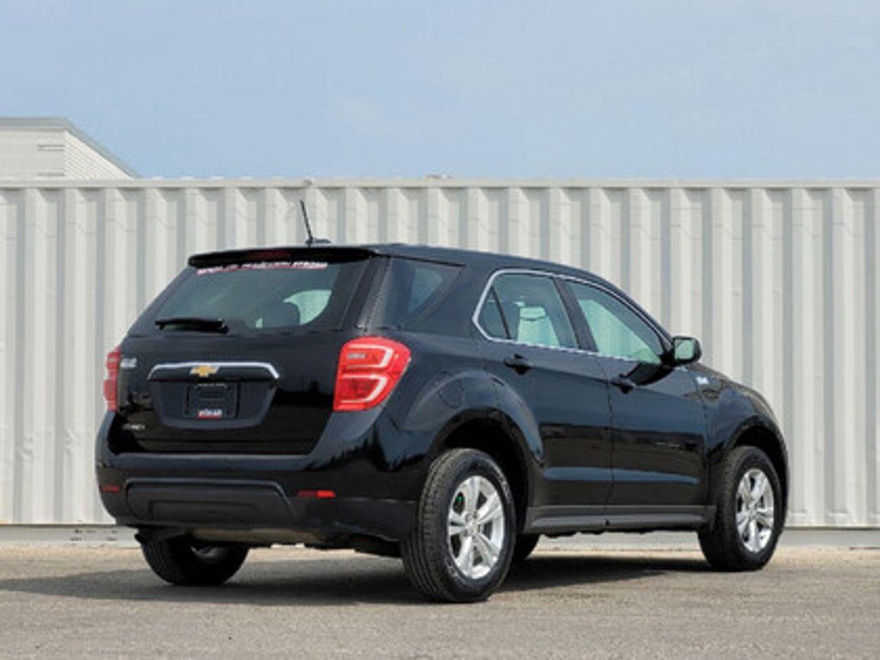 2017 Chevrolet Equinox LS-4