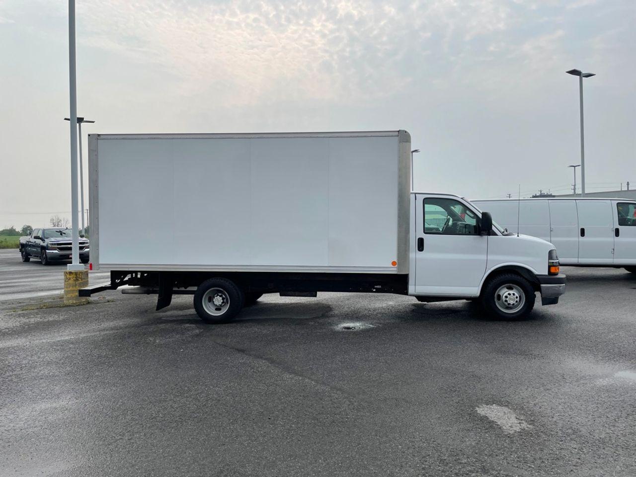 2017 Chevrolet Express 3500-1