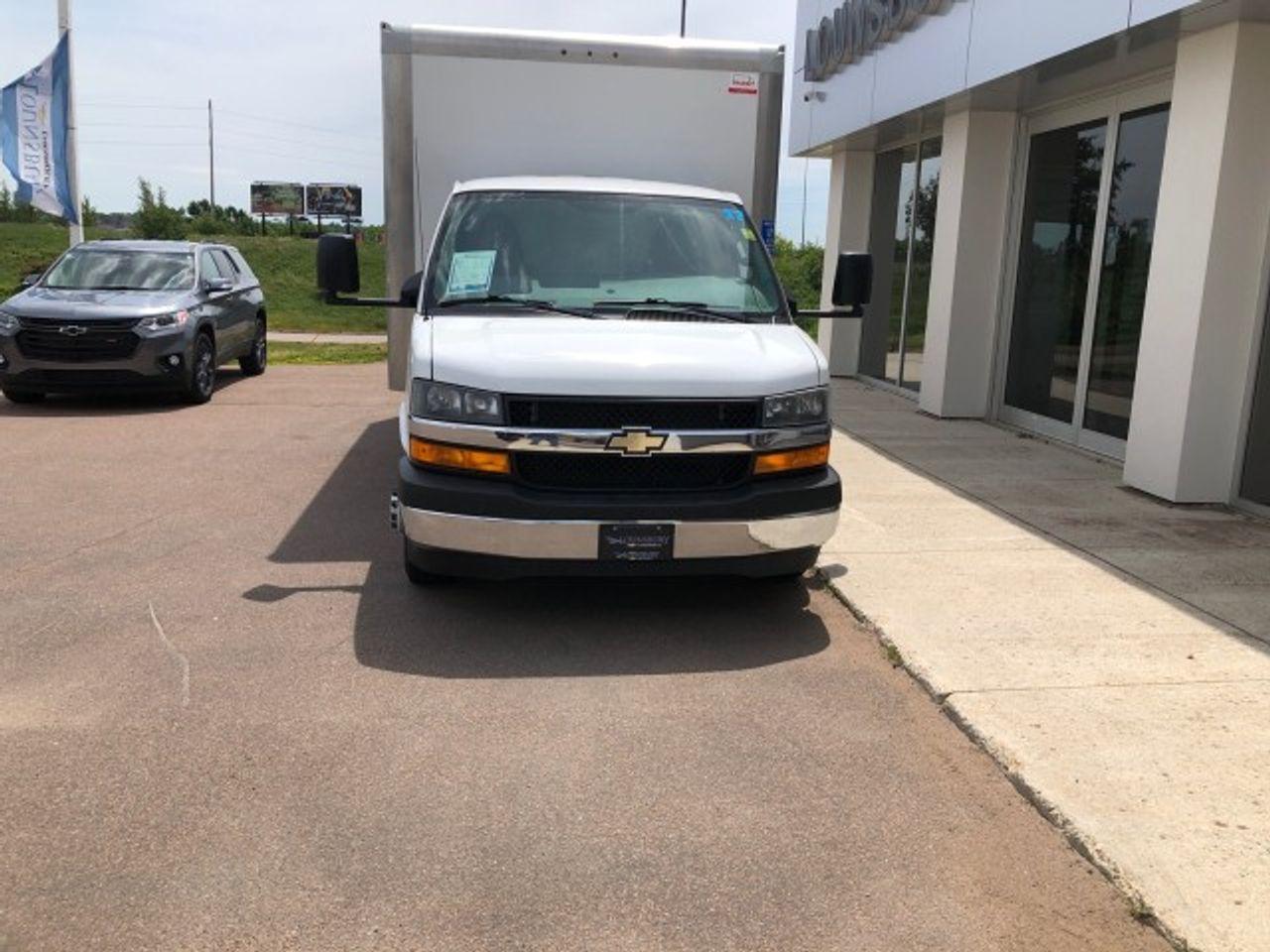 2017 Chevrolet Express 3500-2