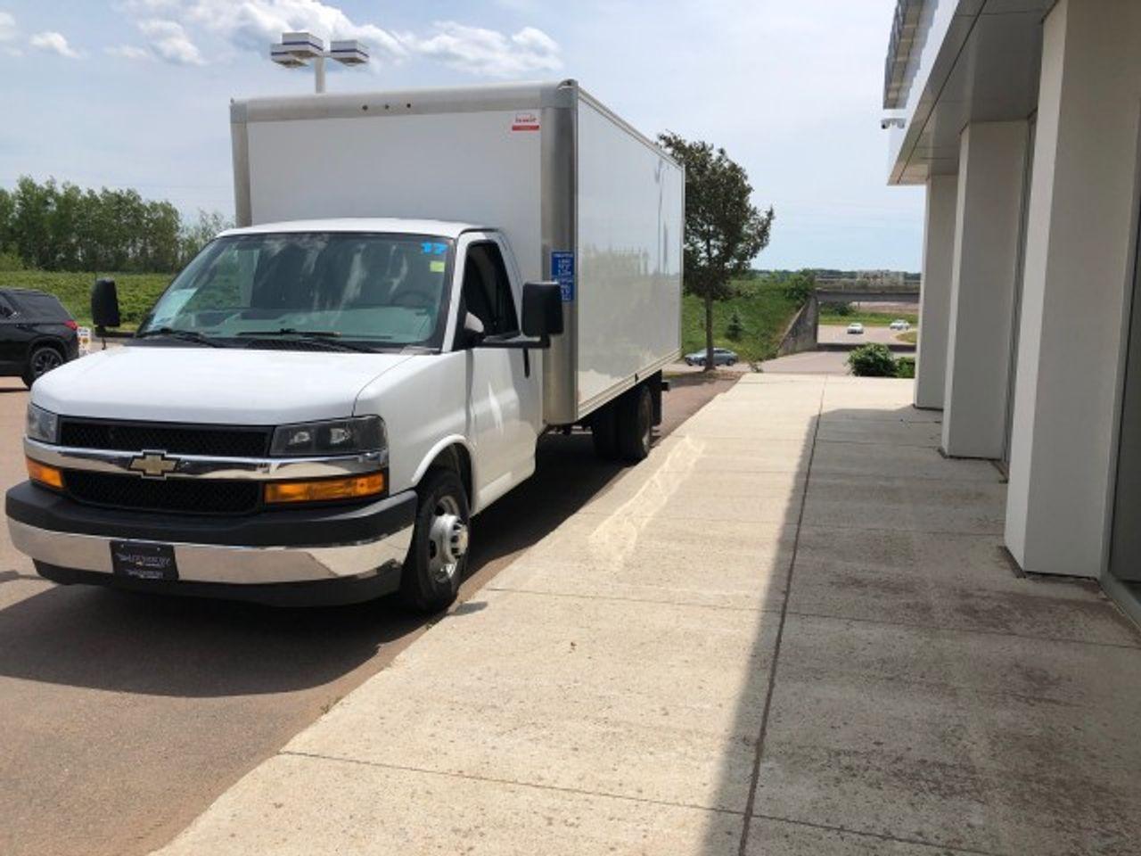 2017 Chevrolet Express 3500-3