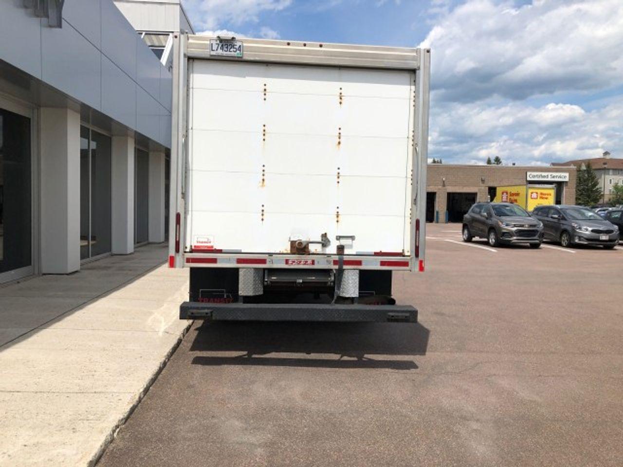 2017 Chevrolet Express 3500-4