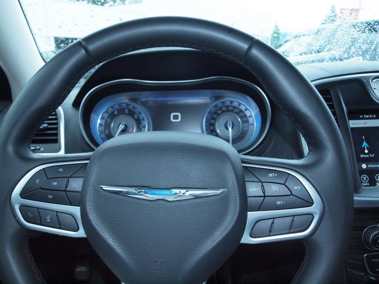 2017 Chrysler 300 Limited-3