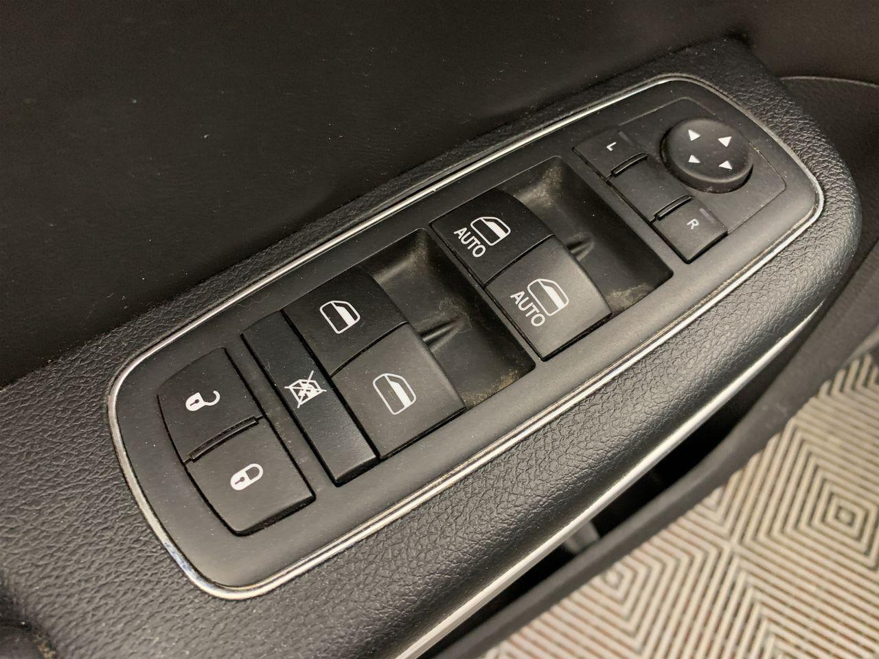 2017 Chrysler 300 S-4