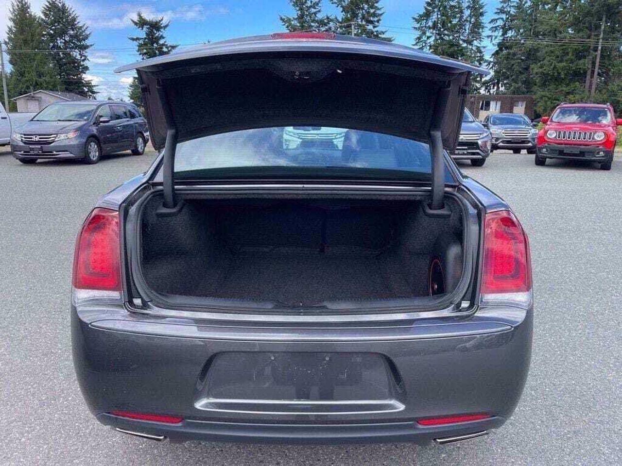 2017 Chrysler 300 S-4