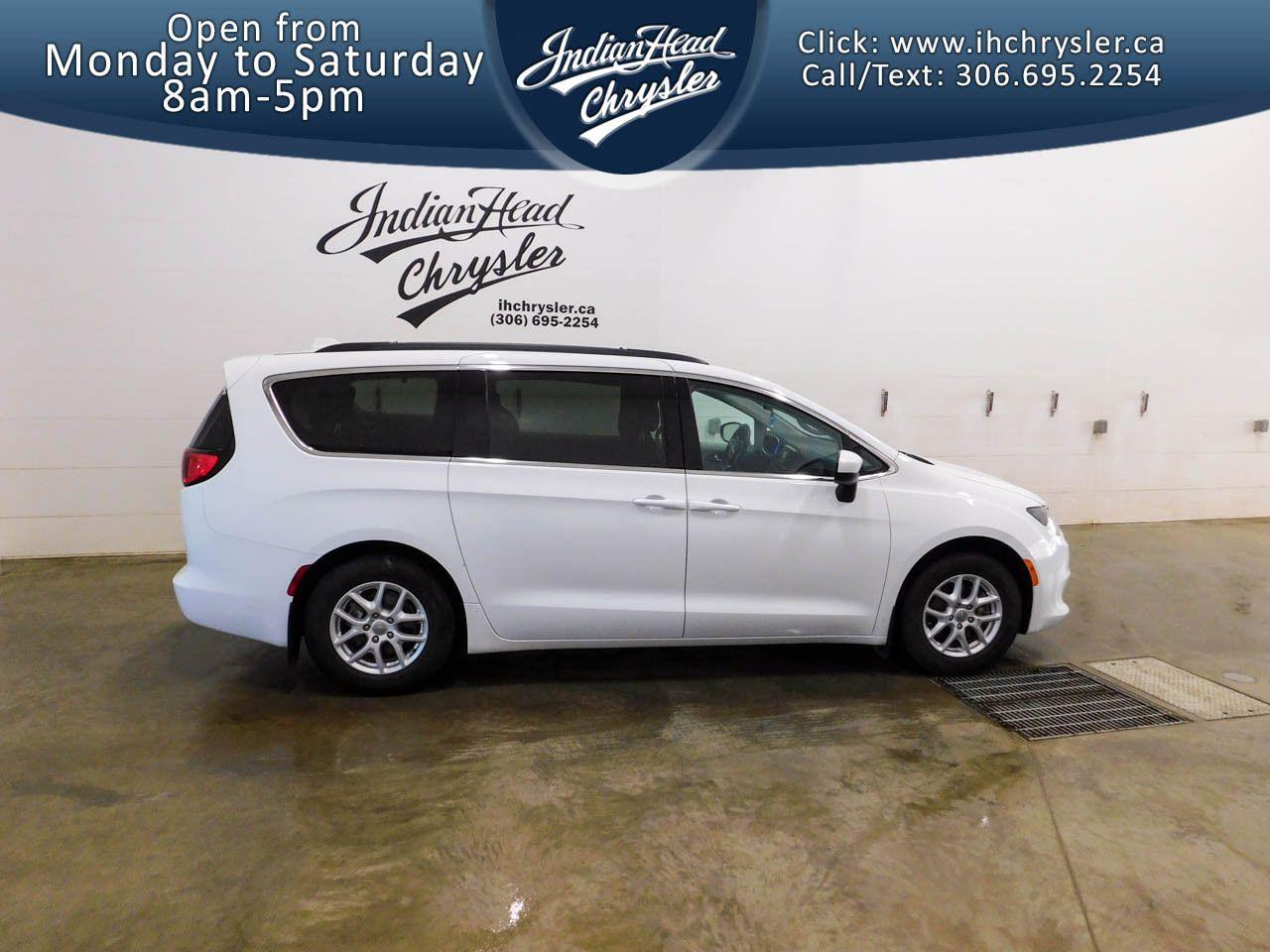 2017 Chrysler Pacifica LX-2