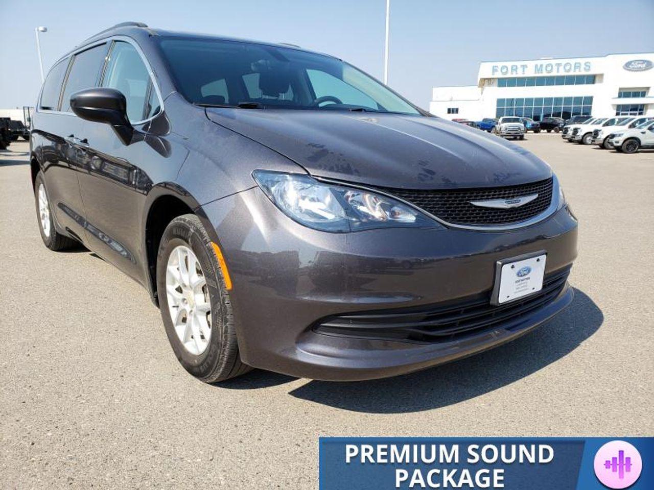 2017 Chrysler Pacifica LX-2
