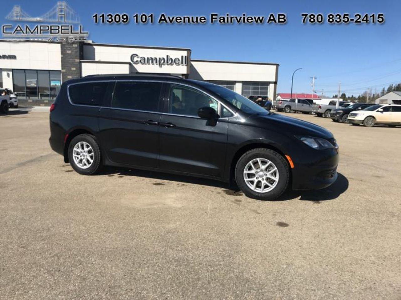 2017 Chrysler Pacifica LX-0