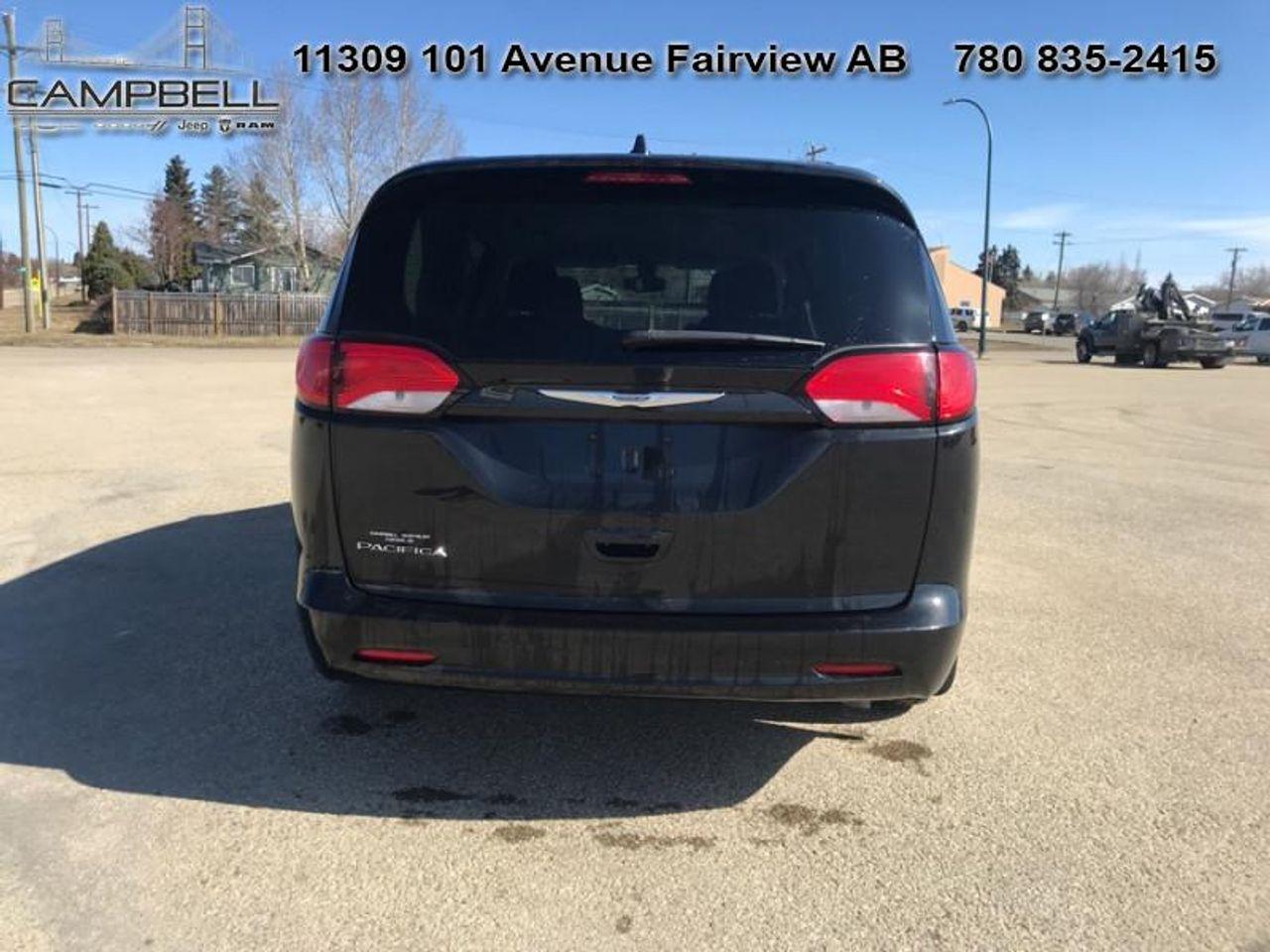 2017 Chrysler Pacifica LX-3