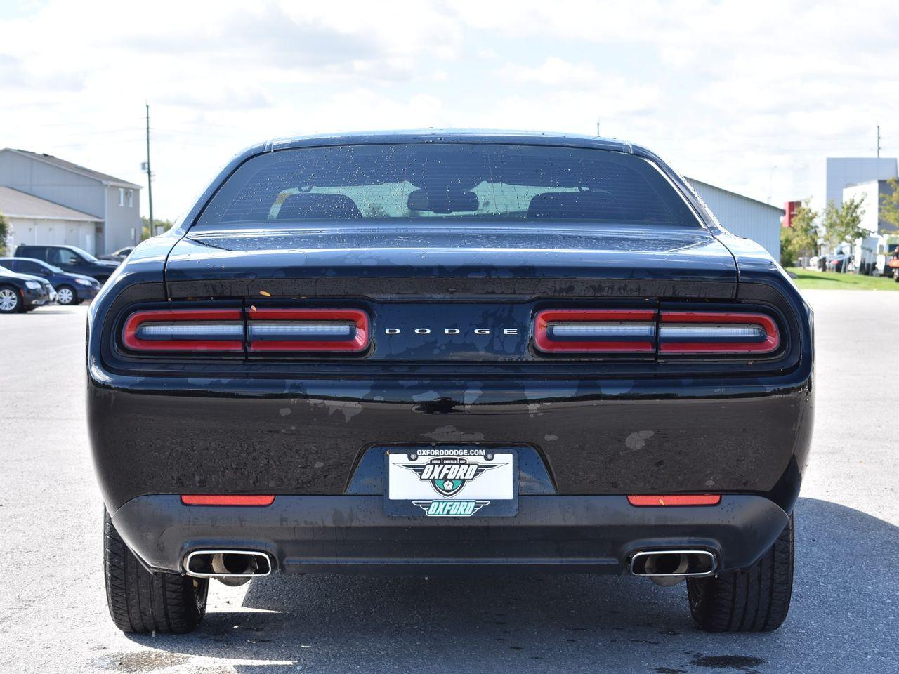 2017 Dodge Challenger SXT-4
