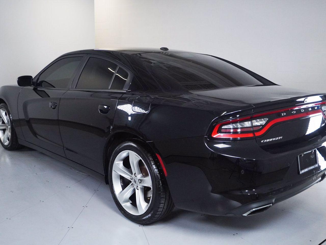 2017 Dodge Charger SXT-4