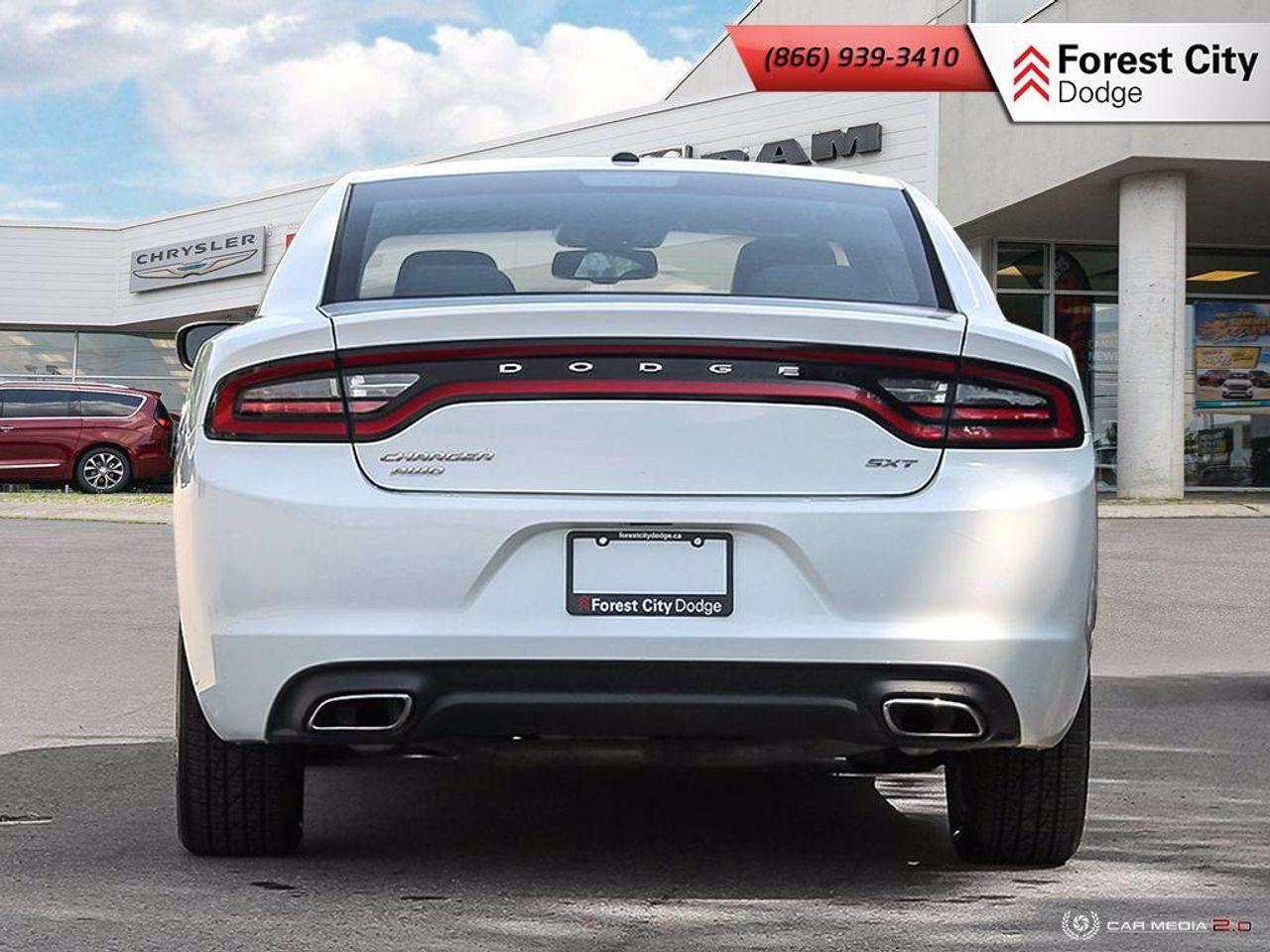 2017 Dodge Charger SXT-4