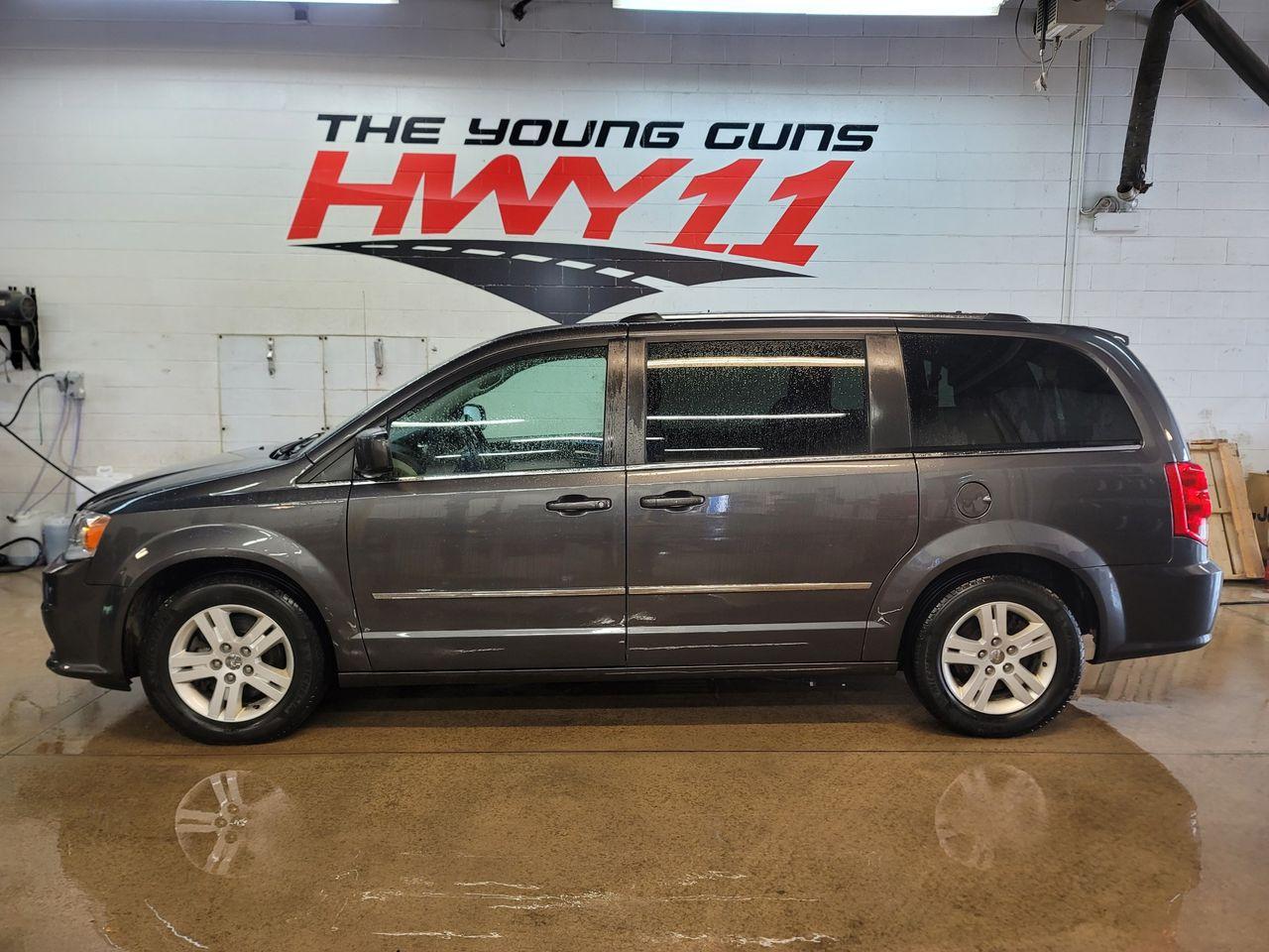 2017 Dodge Grand Caravan Crew-3