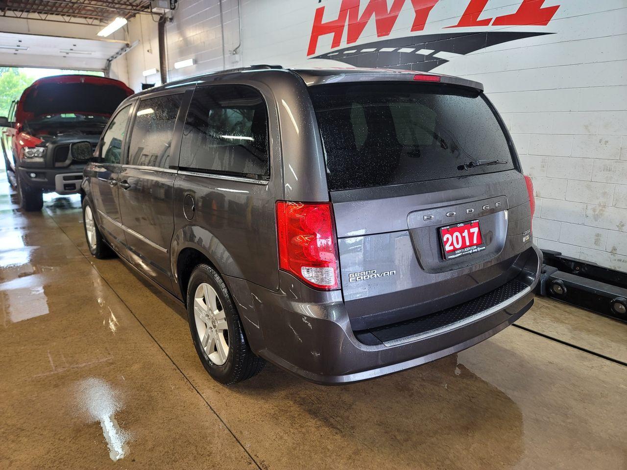 2017 Dodge Grand Caravan Crew-4