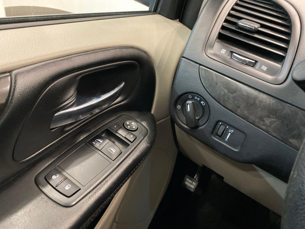 2017 Dodge Grand Caravan SE-3
