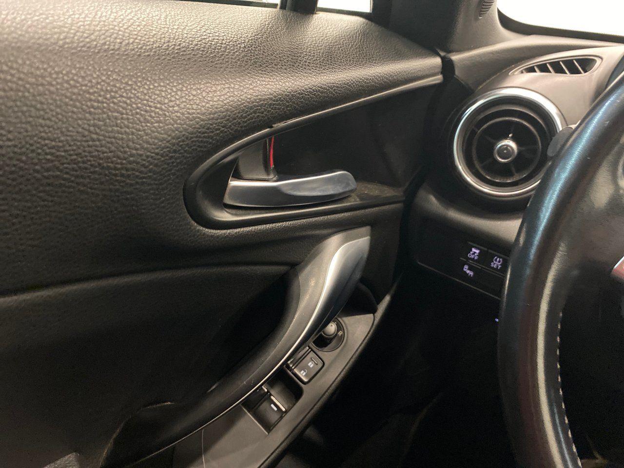 2017 FIAT 124 Spider Lusso-3
