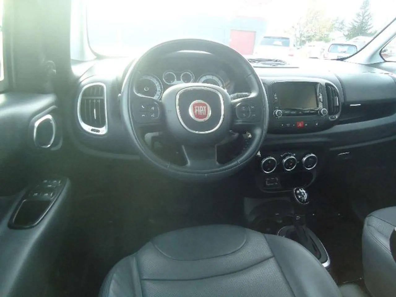 2017 FIAT 500L N/A-4