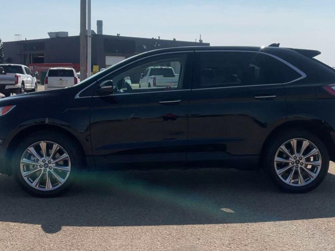 2017 Ford Edge Titanium-4