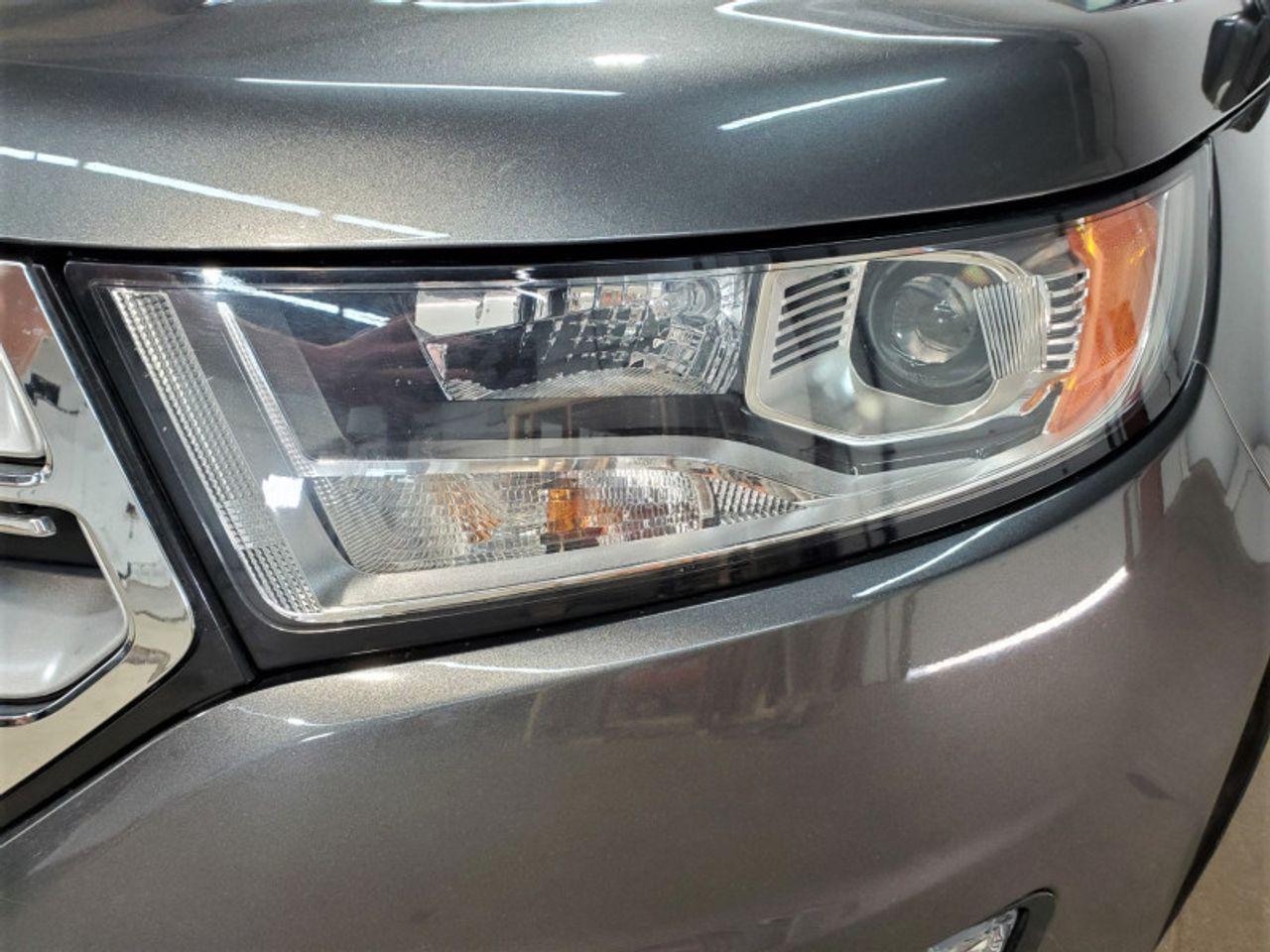 2017 Ford Edge Titanium-2