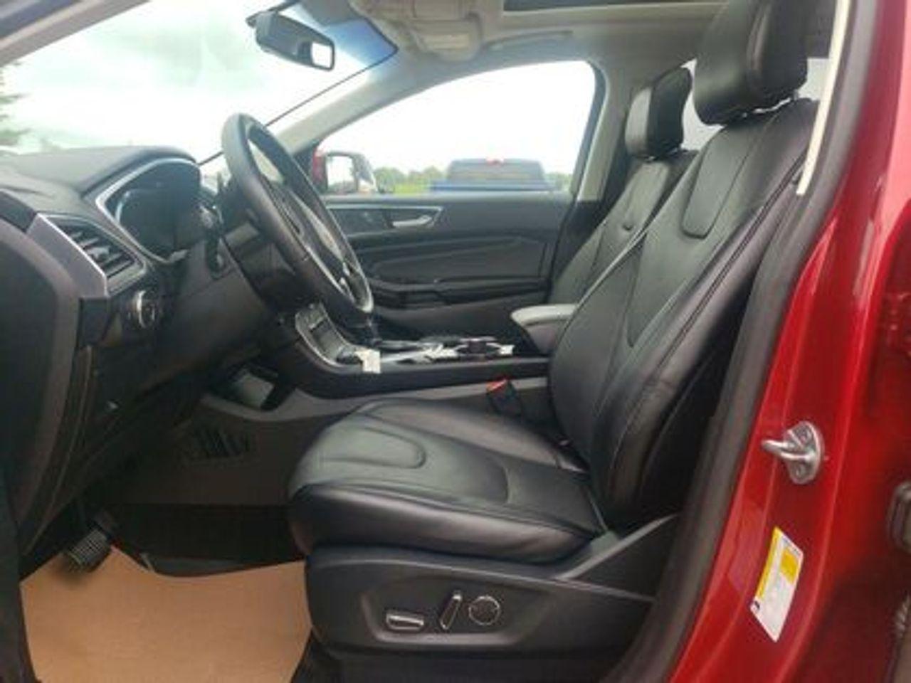 2017 Ford Edge Titanium-3