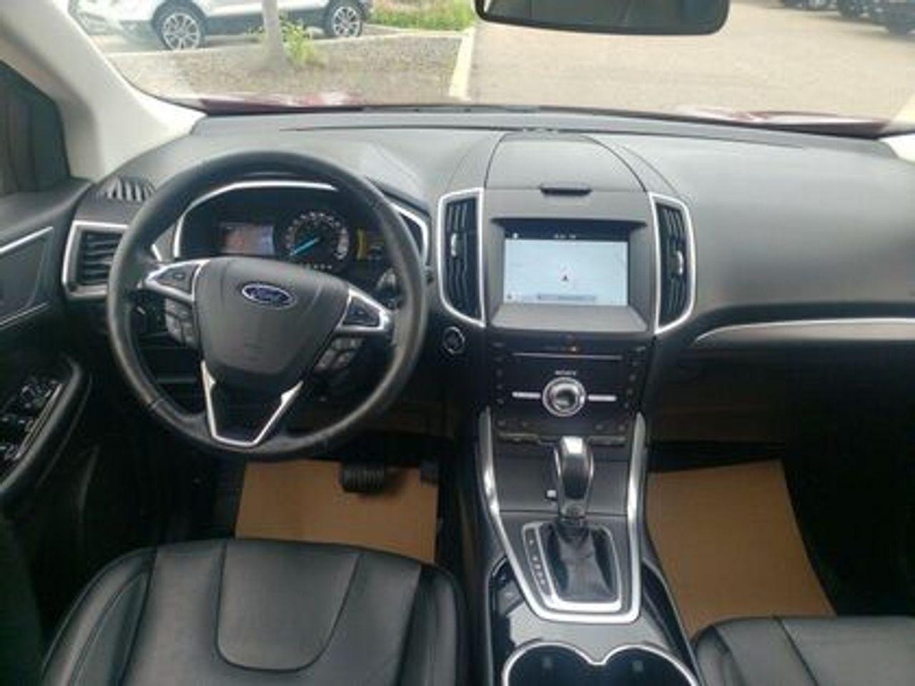 2017 Ford Edge Titanium-4